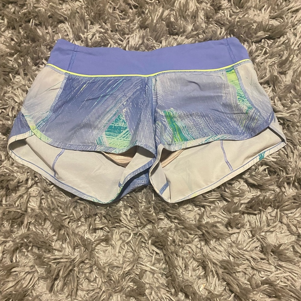 Lululemon shorts size 4⭐️